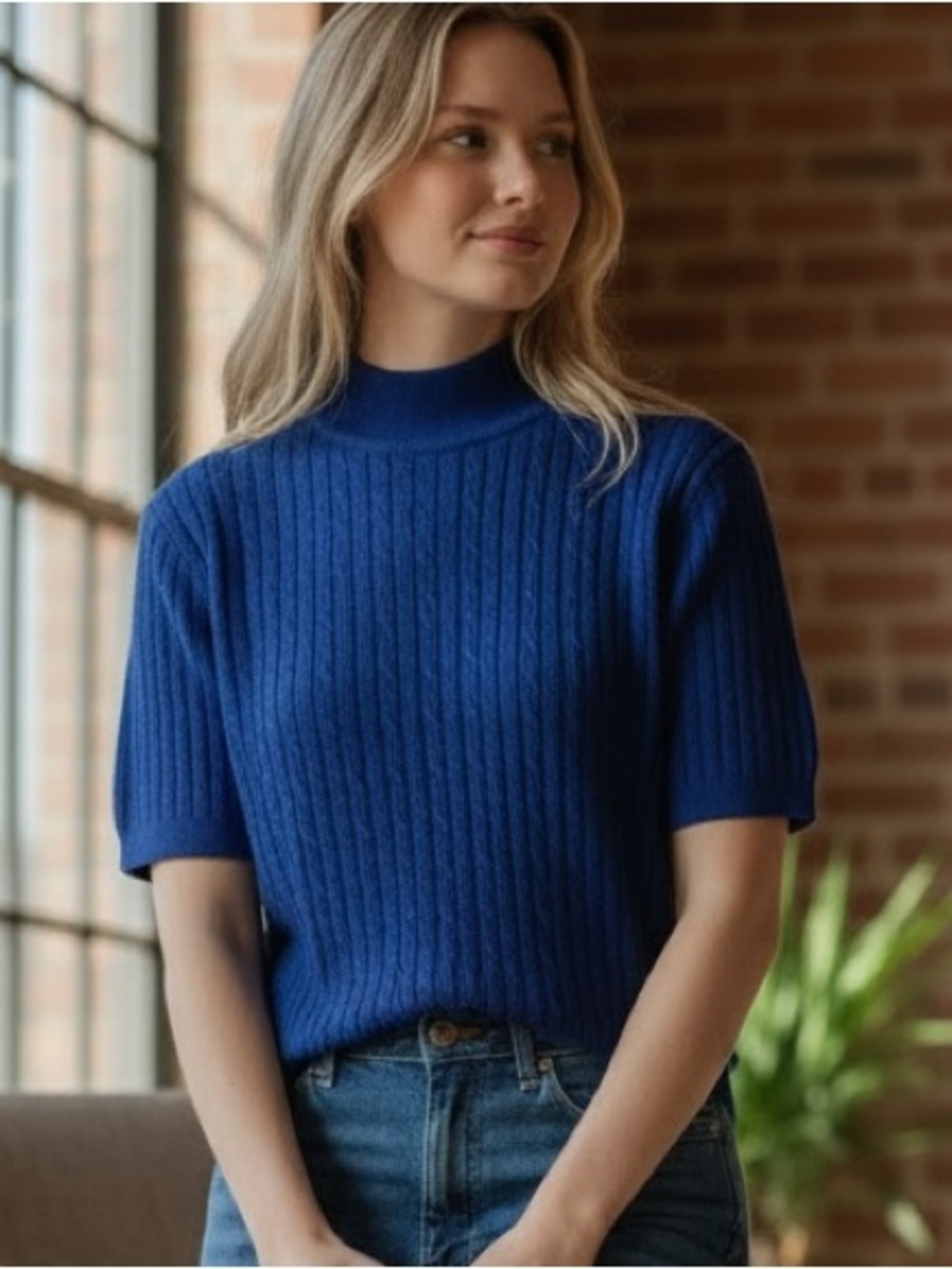 Villager by Liz Claiborne royal blue mock neck short sleeve sweater knit top